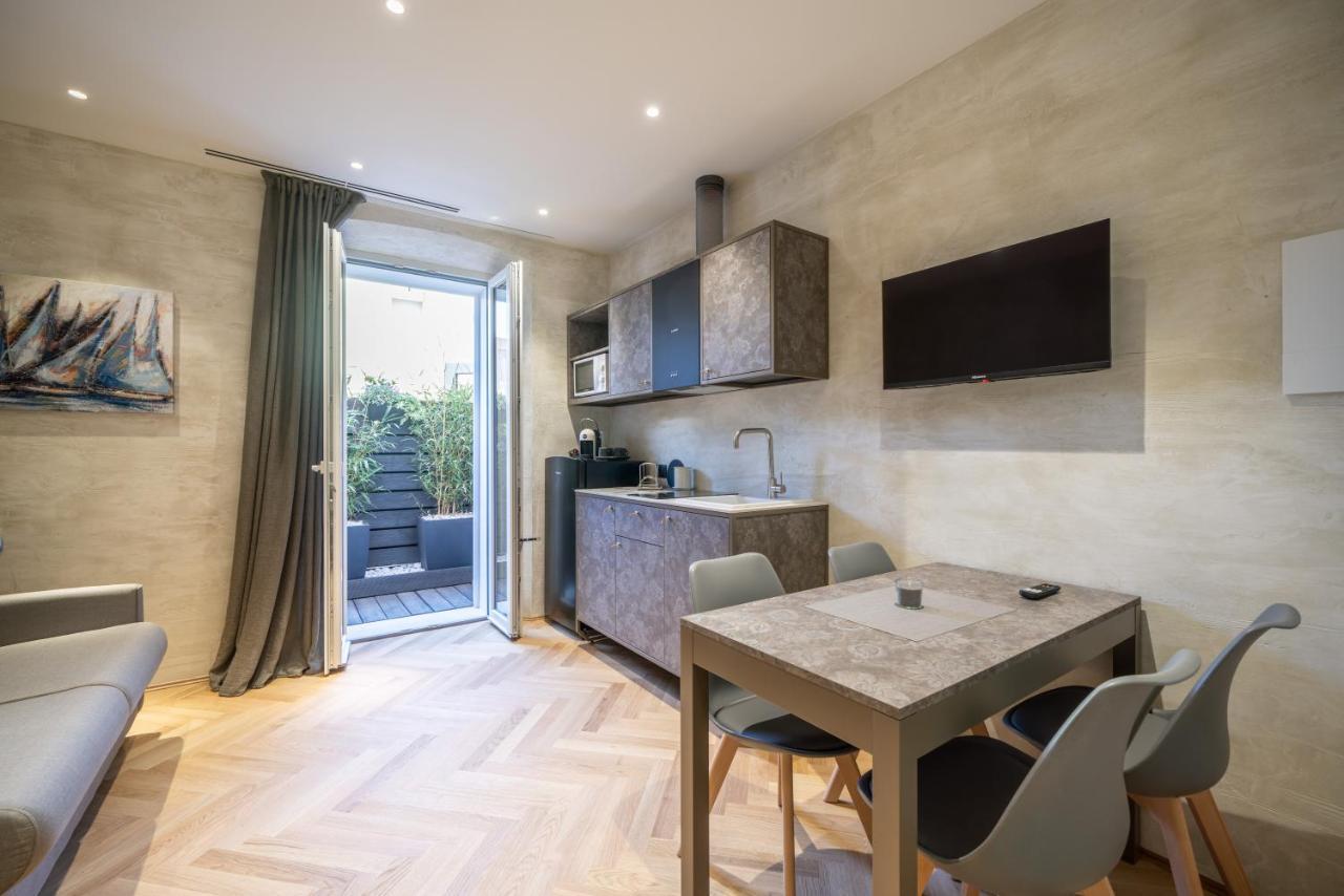 Sea Garden Apartments & Rooms Grado Exterior photo