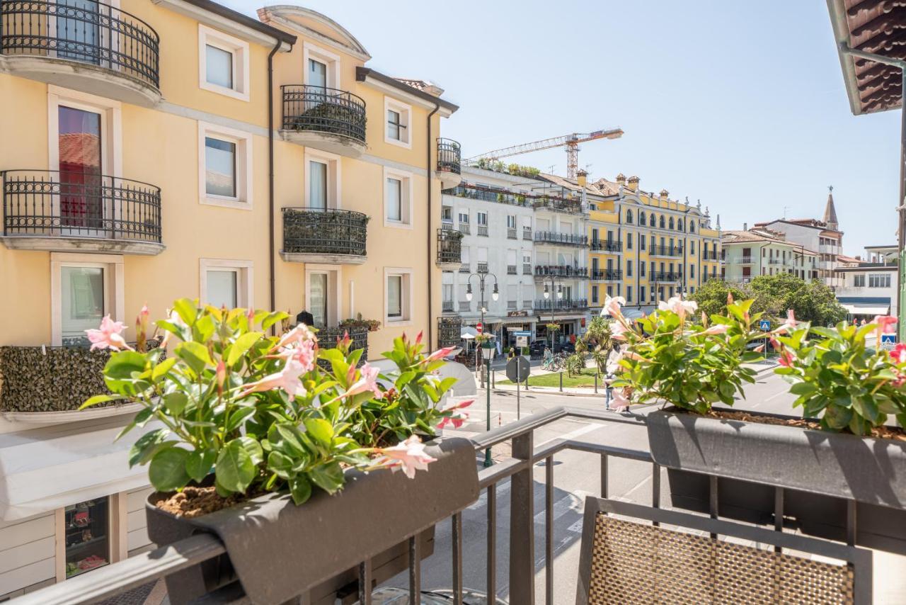 Sea Garden Apartments & Rooms Grado Exterior photo